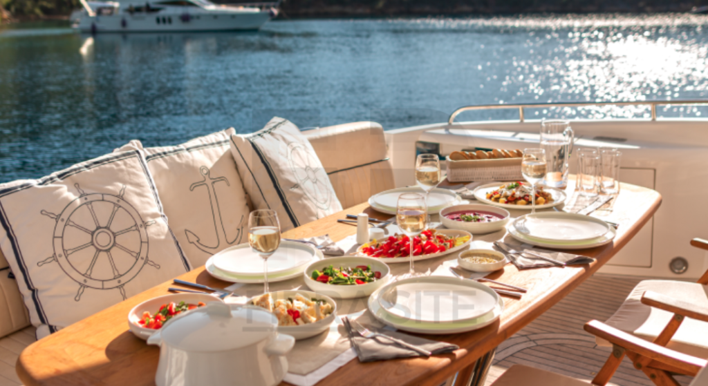 Private Yacht Dinner Experience